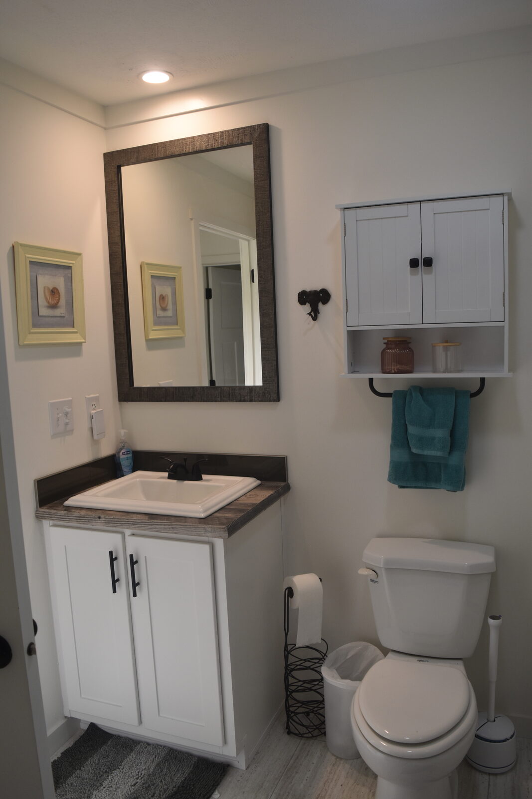 Unit B bathroom vanity