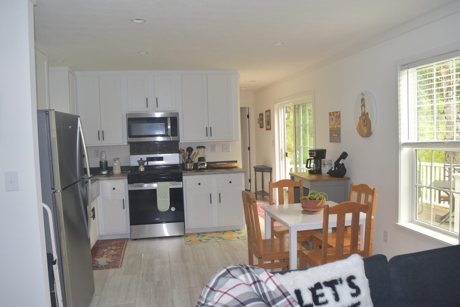 Unit B kitchen